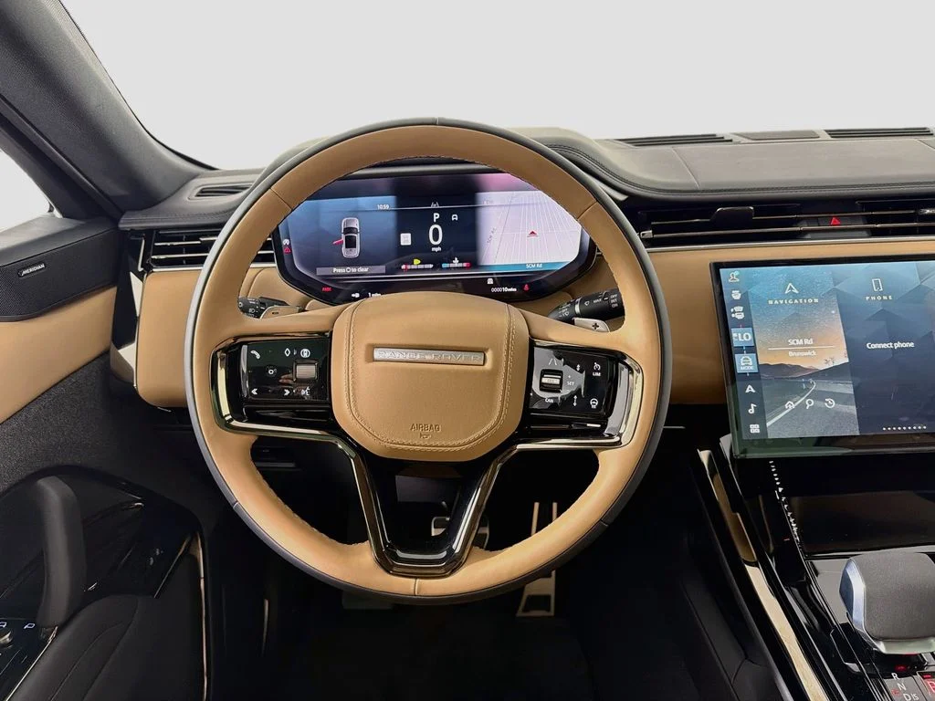 New 2026 Ostuni Pearl White Land Rover Dynamic SE image 24