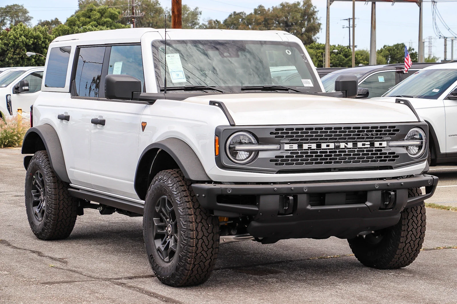 New 2026 Oxford White Ford Badlands® image 3