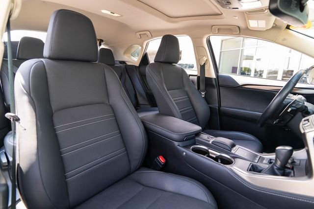2020 Lexus NX 300 - Photo 16