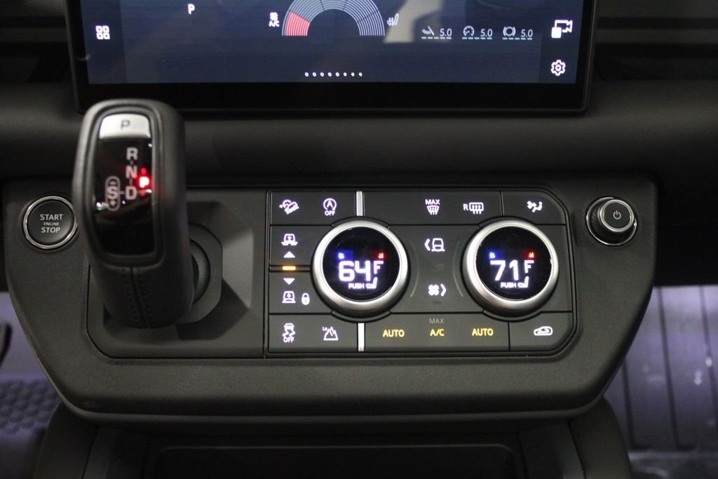 Used 2025 Black Land Rover S image 30