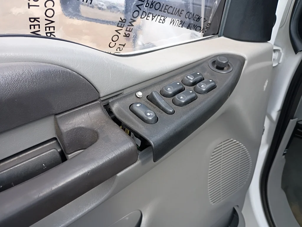 Used 2006 Oxford White Clearcoat Ford XLT image 24