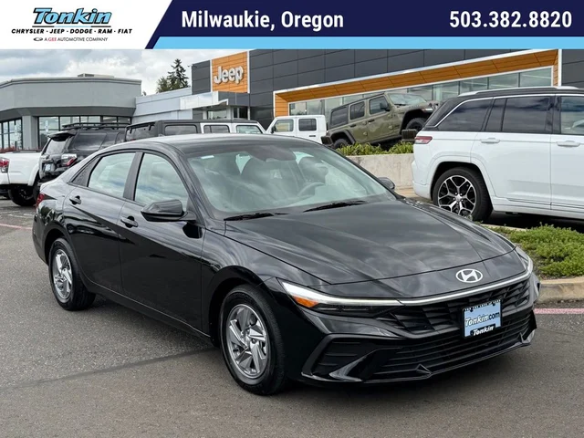 2024 Hyundai Elantra SE