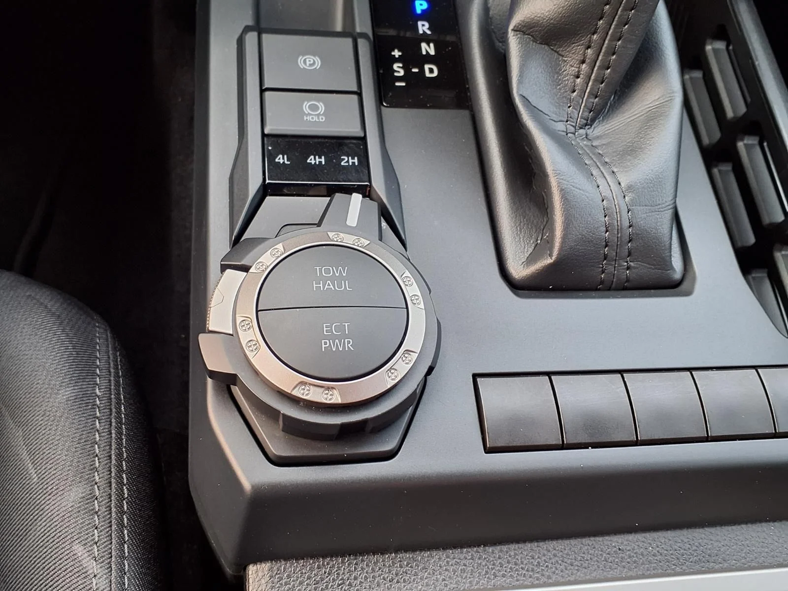 Used 2025  Toyota SR5 image 14