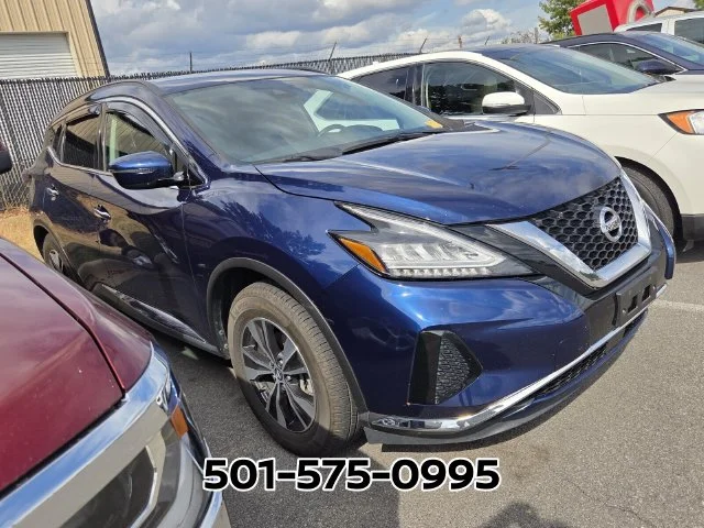 Used 2020 Blue Nissan SV image 5