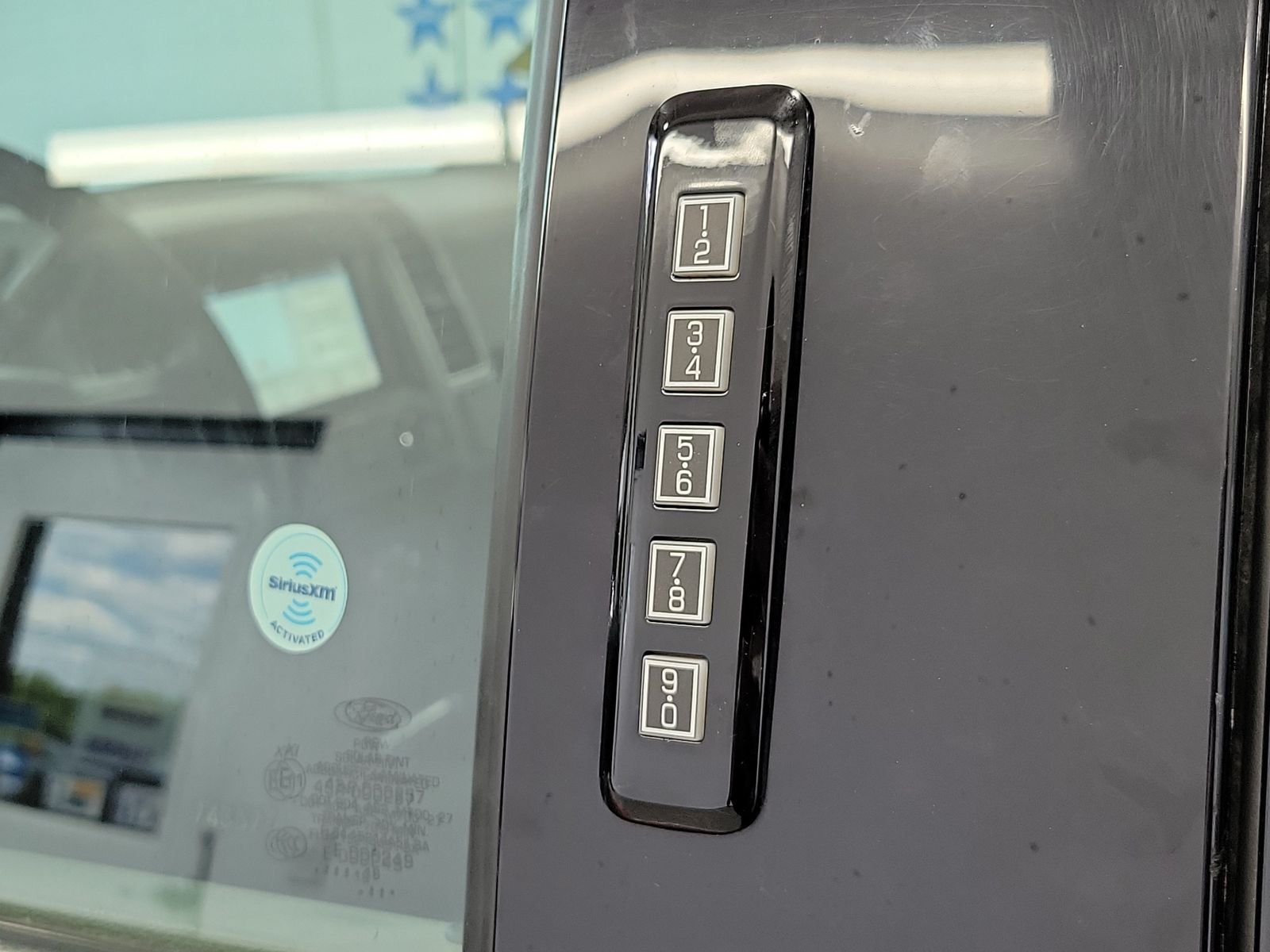Used 2018 Black Ford XLT image 10