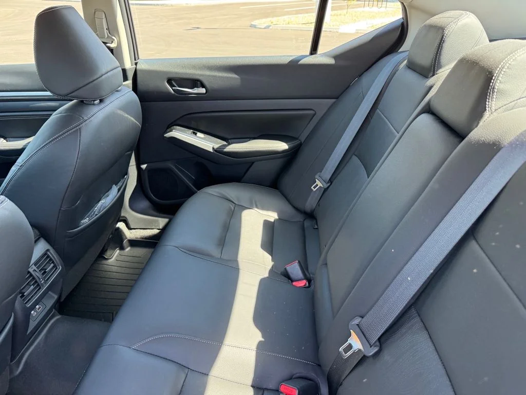 Used 2021 Blue Nissan 2.5 SL image 8