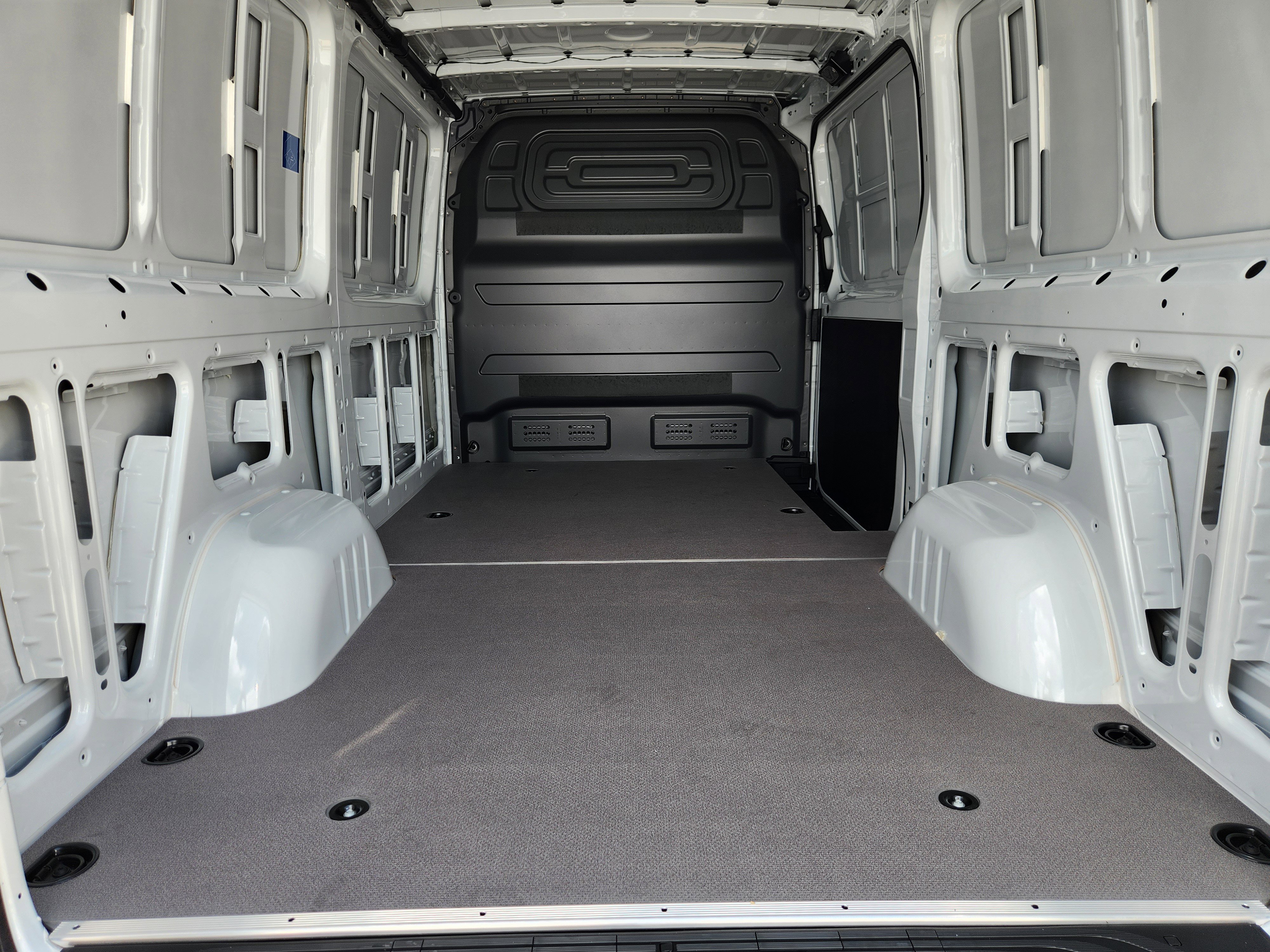 New 2026 Arctic White Mercedes-Benz Cargo 144 WB image 22
