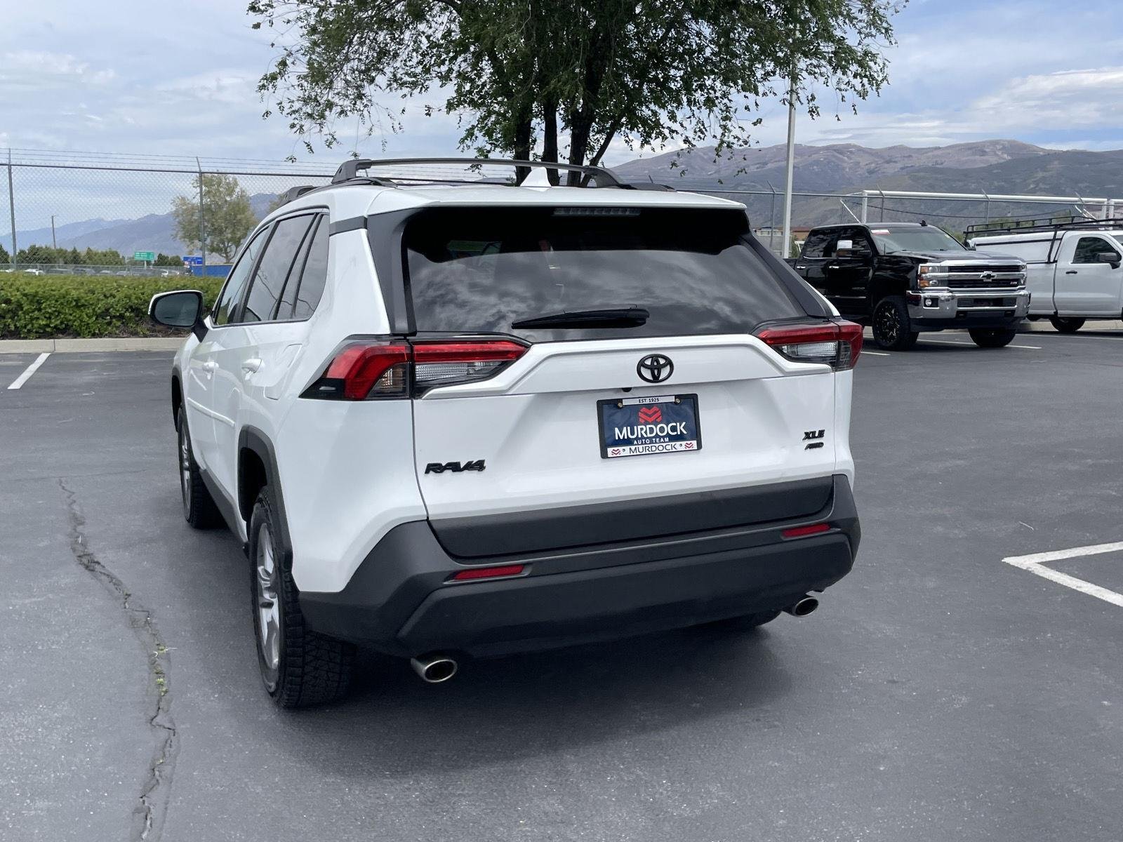 2022 Toyota RAV4 XLE - Photo 11