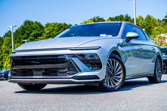 2025 Hyundai Sonata Hybrid