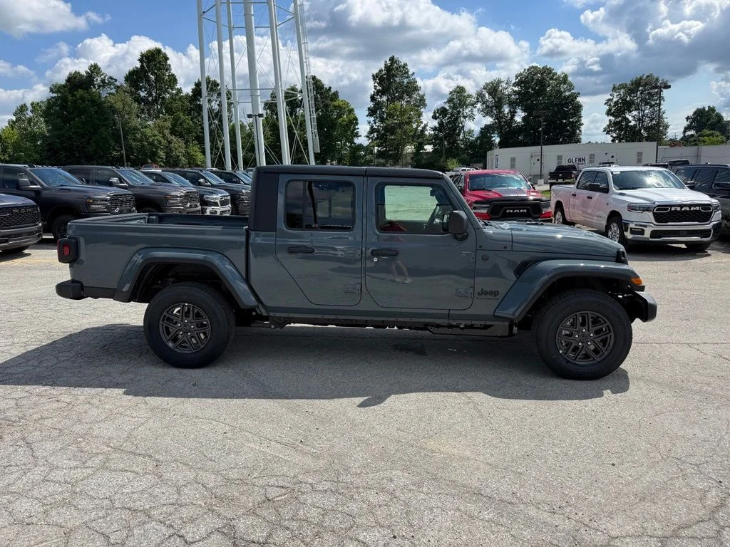 New 2026 Anvil Clear-Coat Exterior Paint Jeep Sport S image 5