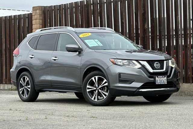 Used 2019 Nissan Rogue SV with VIN JN8AT2MT5KW501417 for sale in Seaside, CA