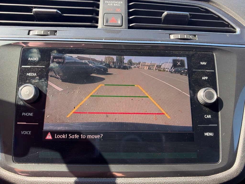 Used 2019 Black Volkswagen  image 9