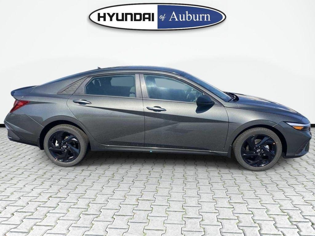 New 2026 Gray Hyundai SEL Sport image 4