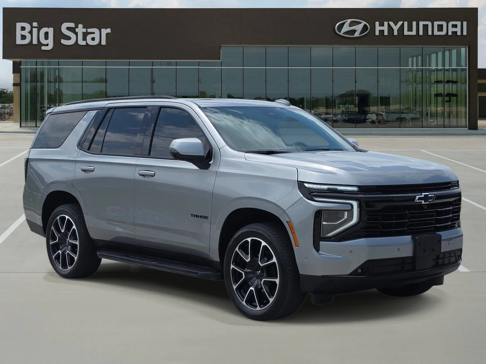 Used 2025 Sterling Gray Metallic Chevrolet RST image 6