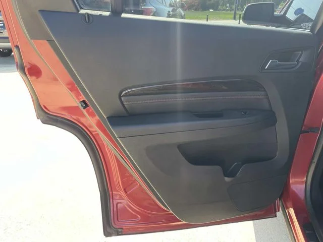 Used 2014 Red GMC Denali image 10