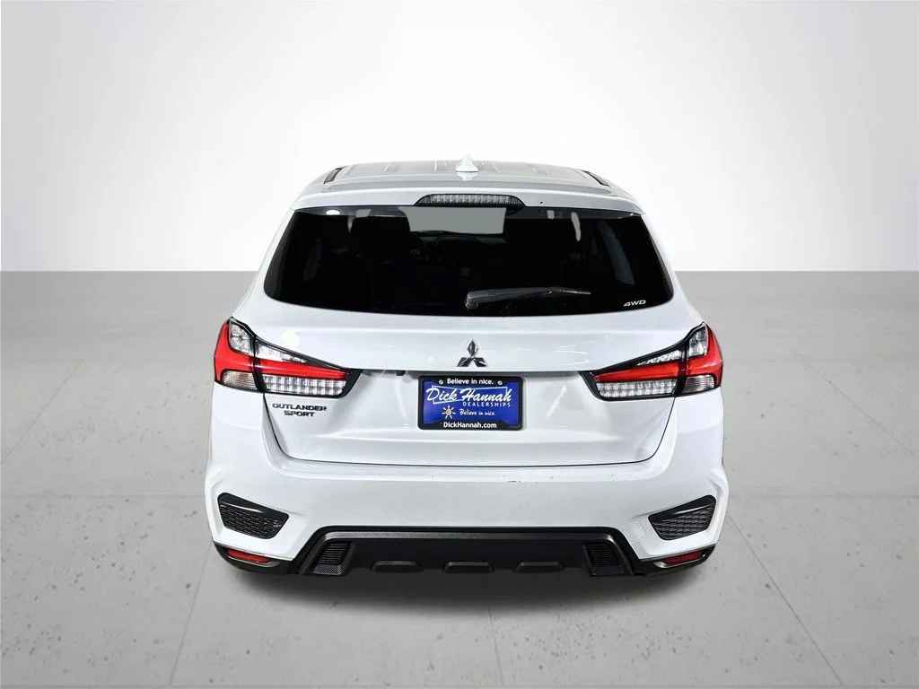 Used 2025 Silver Mitsubishi 2.0 ES image 7
