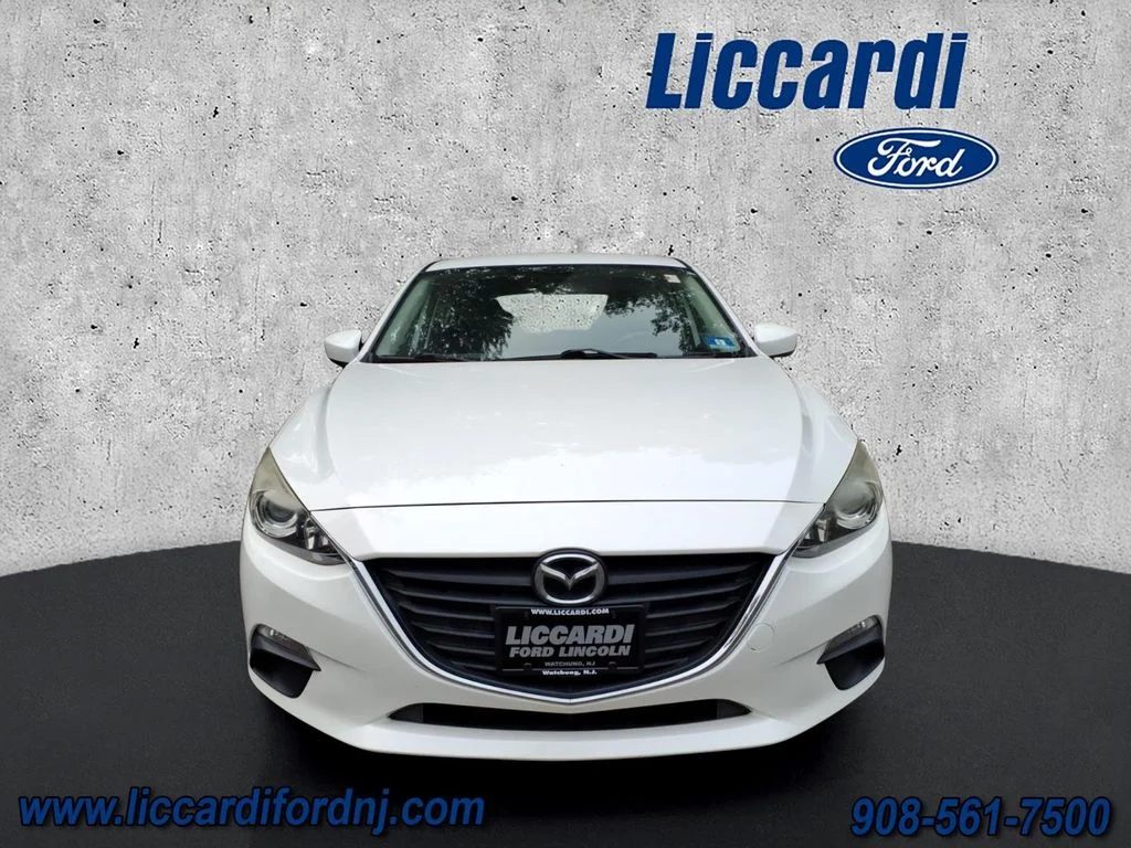 Used 2014 White Mazda i Sport image 2