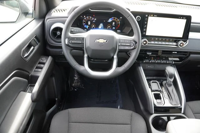 2024 Chevrolet Colorado LT - Photo 18