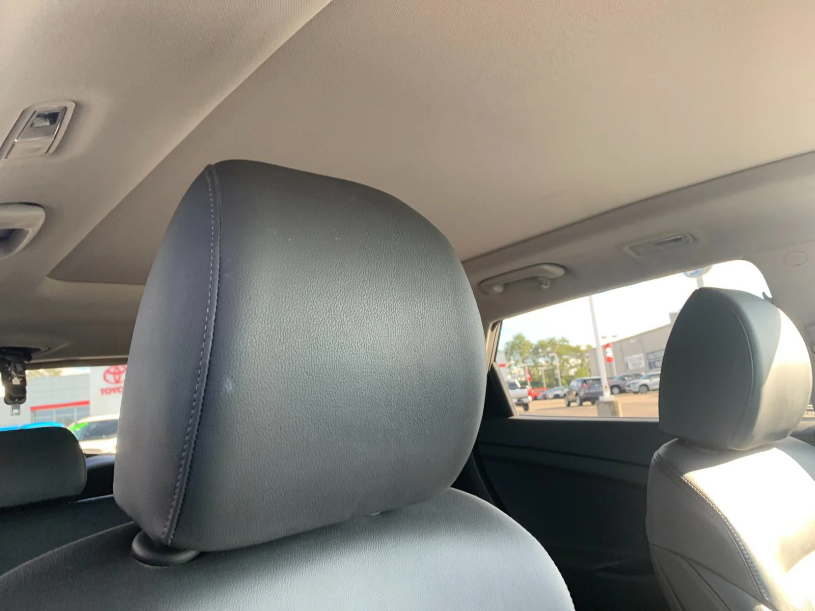 Used 2019 Molten Silver Hyundai Ultimate image 18