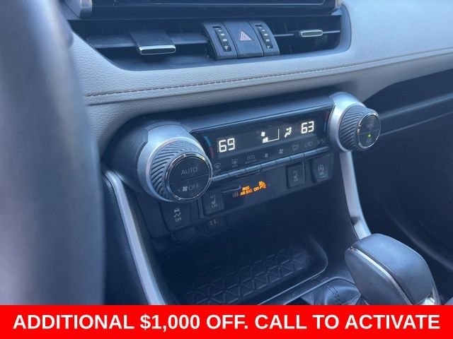 Used 2023  Toyota XLE Premium image 26