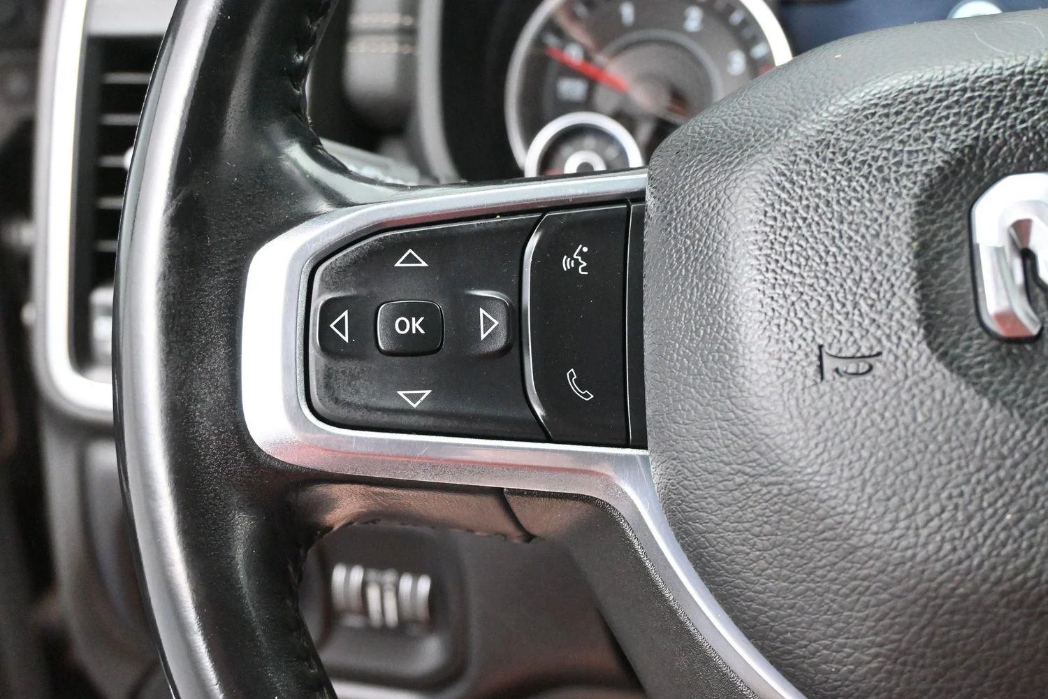 Used 2024 Granite Crystal Metallic Clearcoat Ram Laramie image 16