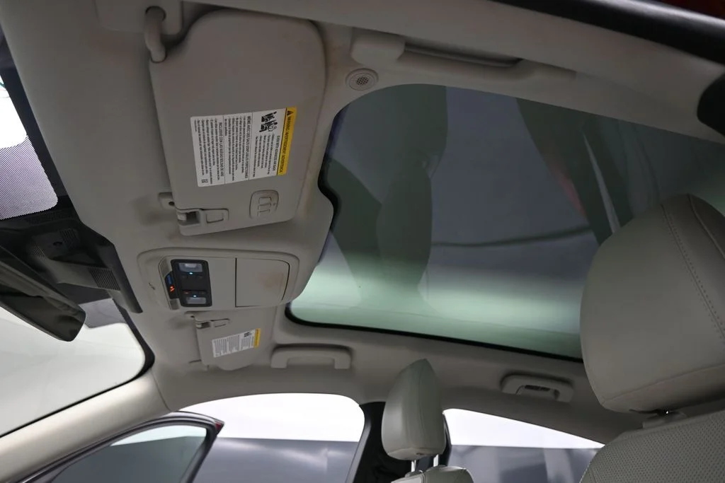 Used 2023 Red Ford Premium image 19