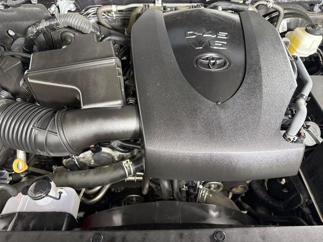 Certified Used 2022 MAGNETIC GRAY MET. Toyota  image 38