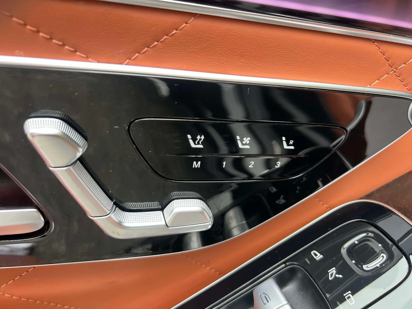 Certified Used 2022 Black Mercedes-Benz S 580 image 19