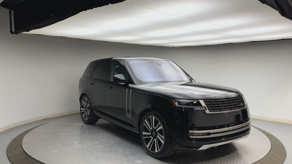 Used 2023 Santorini Black Metallic Land Rover SE image 8