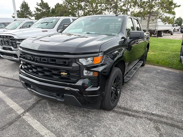 2023 Chevrolet Silverado 1500 Custom