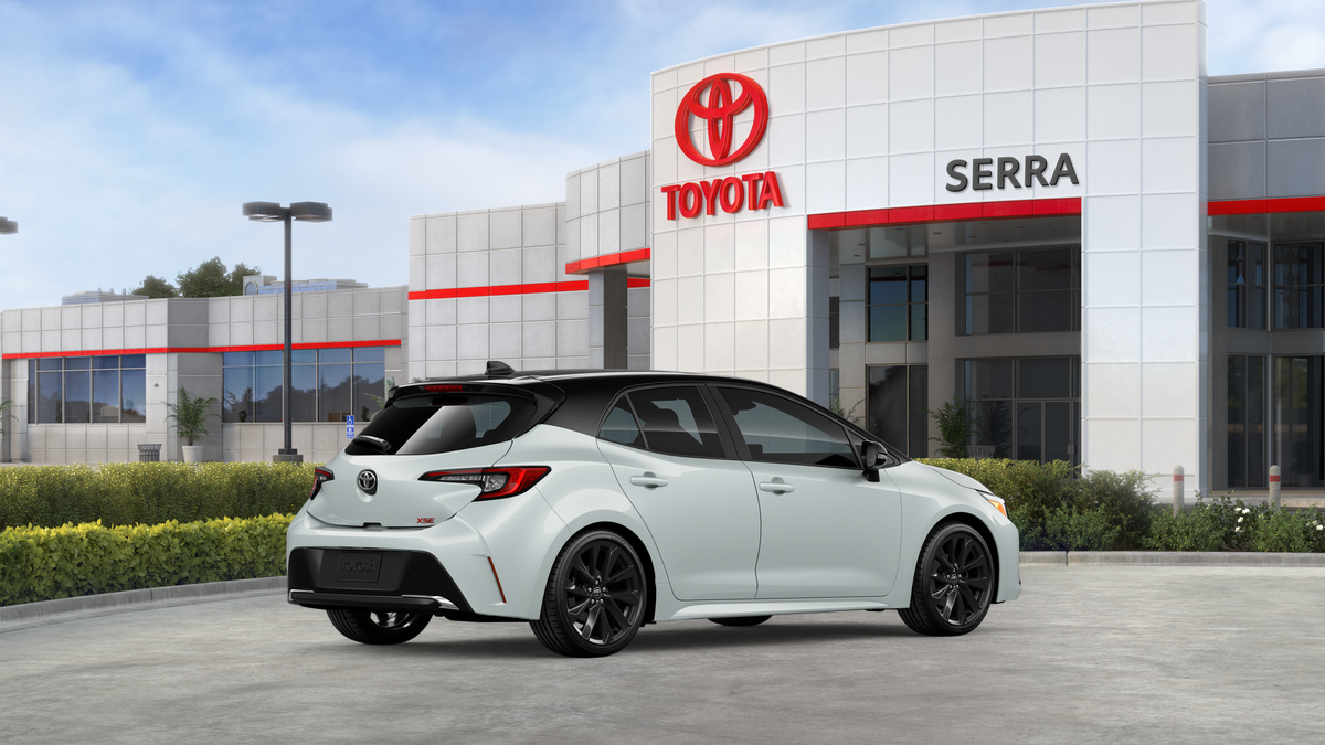 New 2026 Wind Chill Pearl with Midnight Black Metallic roof Toyota XSE image 11