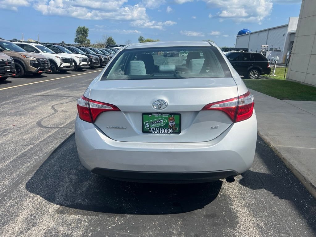Used 2015 Classic Silver Metallic Toyota LE image 6