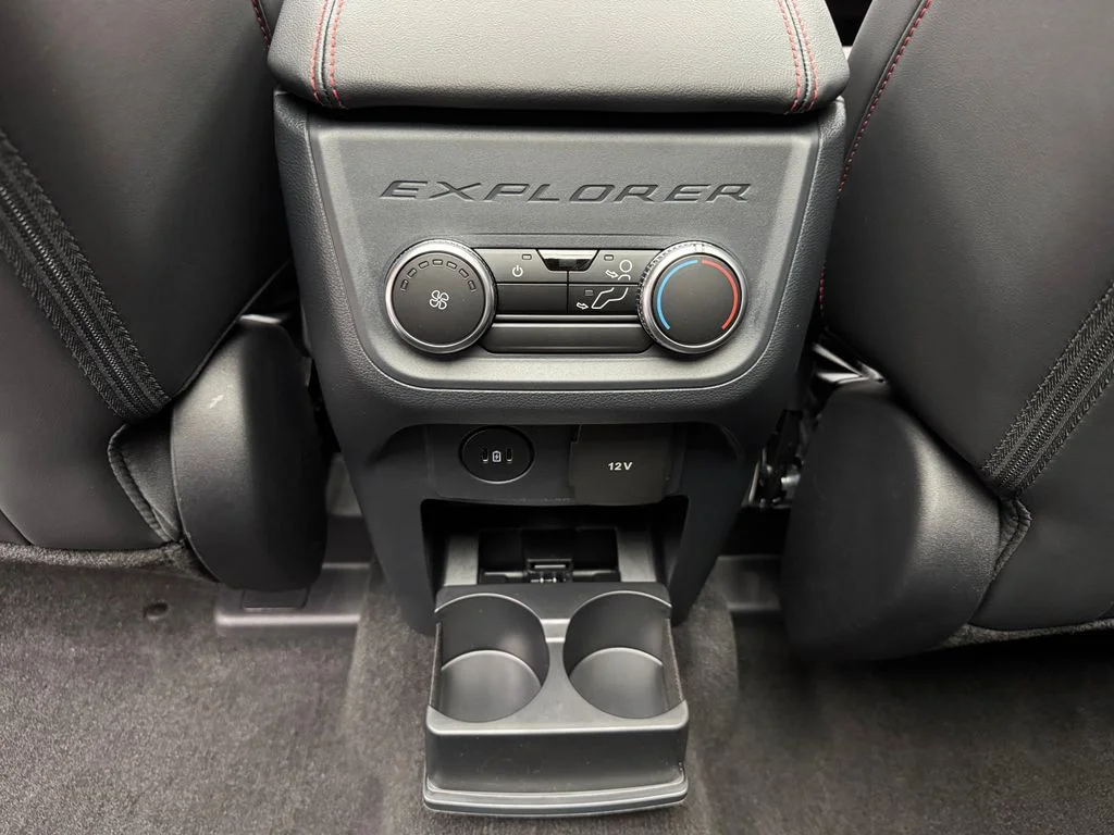 New 2026 Space White Metallic Ford ST-Line image 26