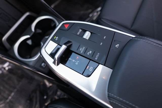 Used 2025 Alpine White BMW xDrive28i image 28