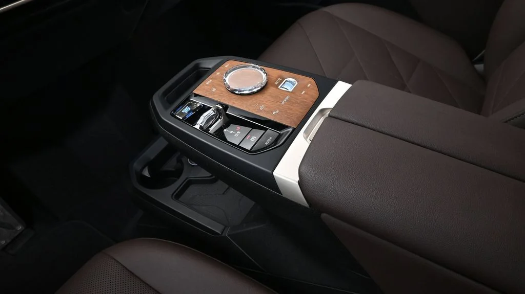2024 BMW iX Base - Photo 23