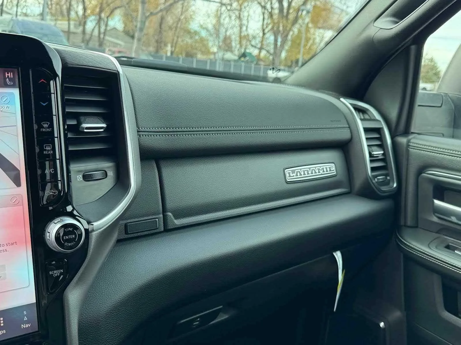 New 2026 Bright White Clear-Coat Exterior Paint RAM Laramie image 18