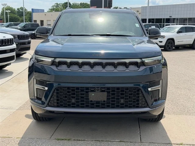 New 2026 Fathom Blue Pearl-Coat Exterior Paint (Late Availability) Jeep Summit Obsidian image 2