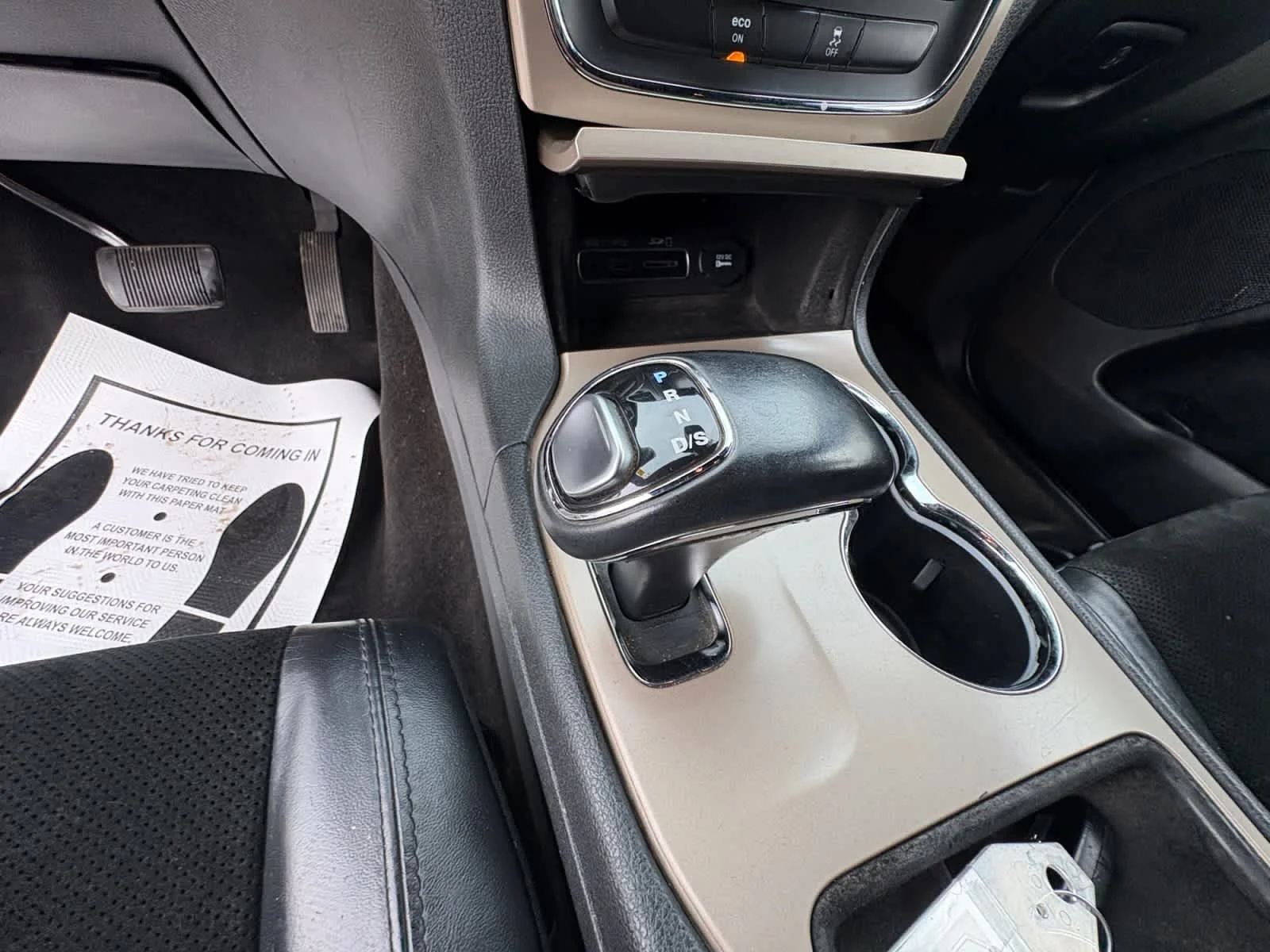 Used 2014 Bright White Clearcoat Jeep Altitude image 16