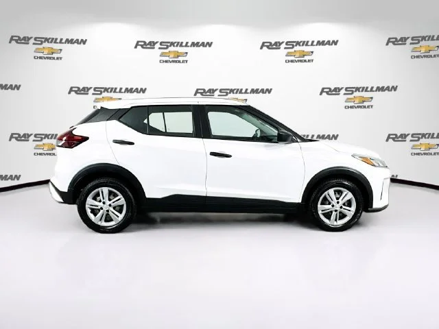 2023 Nissan Kicks S - Photo 8