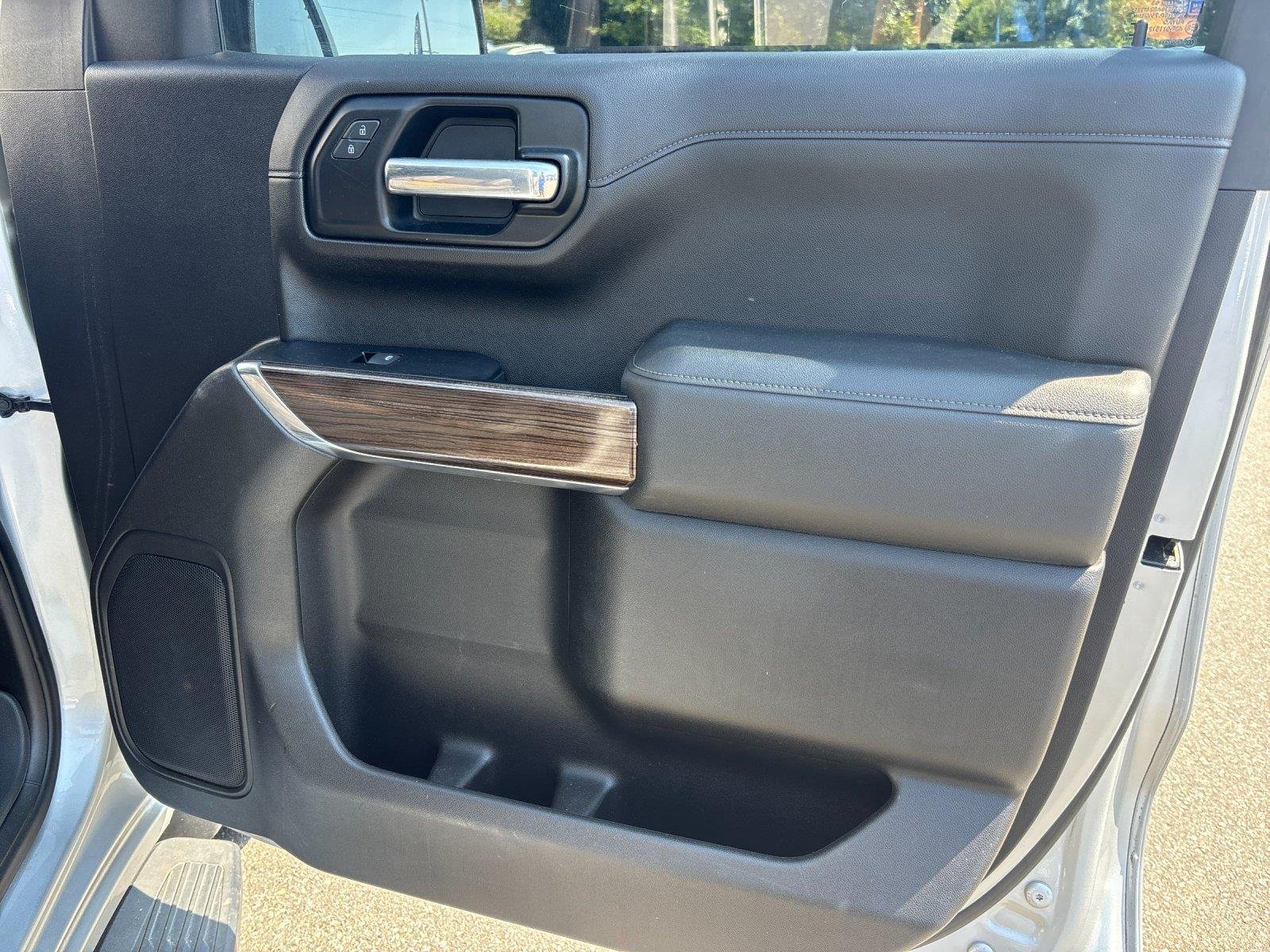 Used 2019 Silver Ice Metallic Chevrolet LT image 36