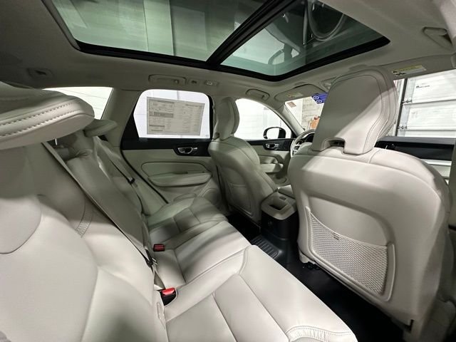 New 2026 Blue Volvo T8 Ultra image 15