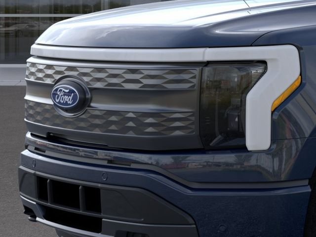 2025 Ford F-150 Lightning Lariat - Photo 17