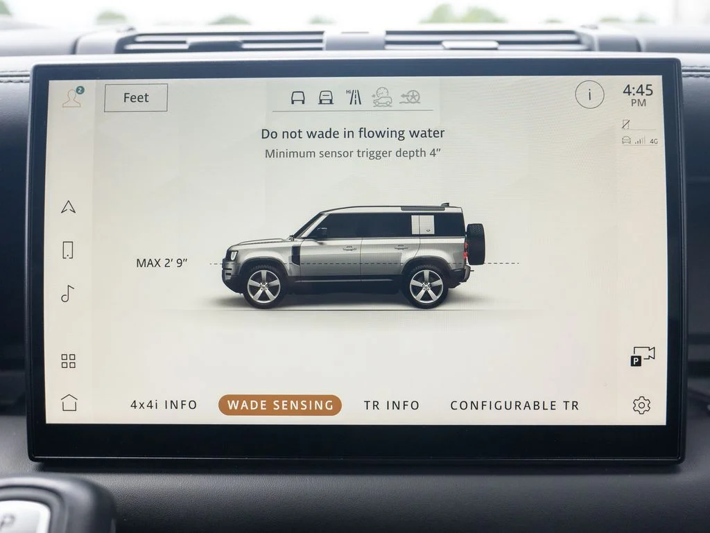 Certified Used 2023 Black Land Rover V8 image 28