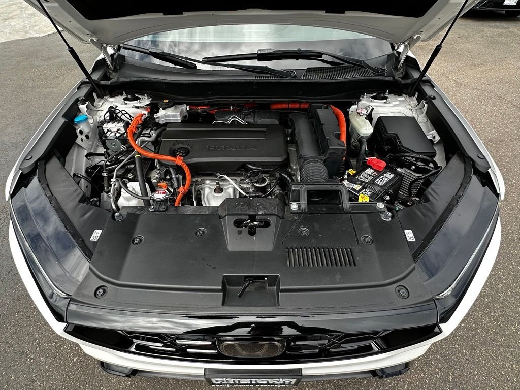 Used 2024  Honda Sport image 16