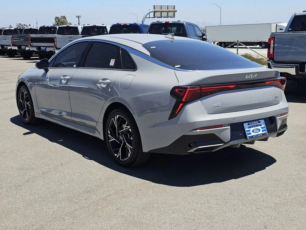 Used 2025 Wolf Gray Kia GT-Line image 5