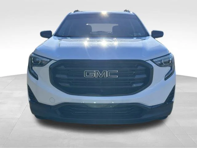 Used 2020 White GMC SLE image 12