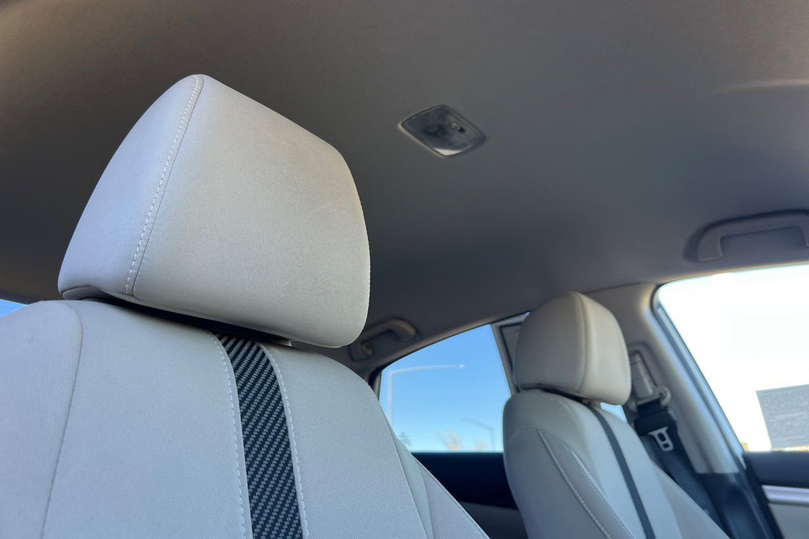Used 2016 Taffeta White Honda LX image 19