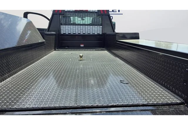 New 2024 Summit White Chevrolet Work Truck image 23