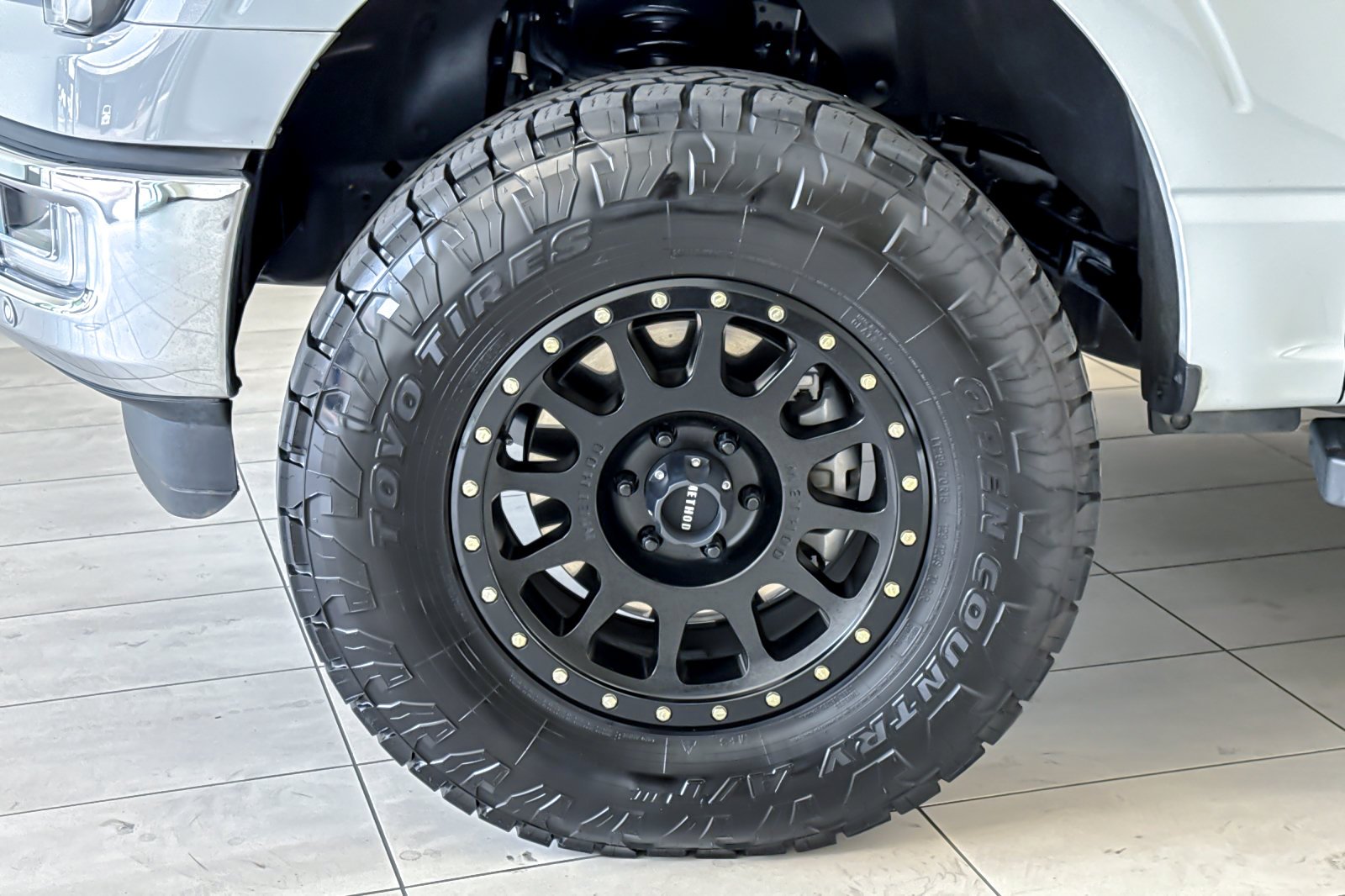 Used 2024 Avalanche Ford LARIAT image 26