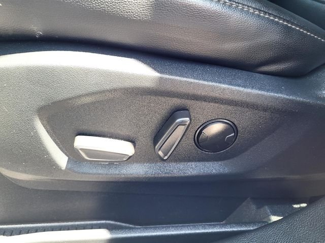 Used 2022 Silver Ford SEL image 11
